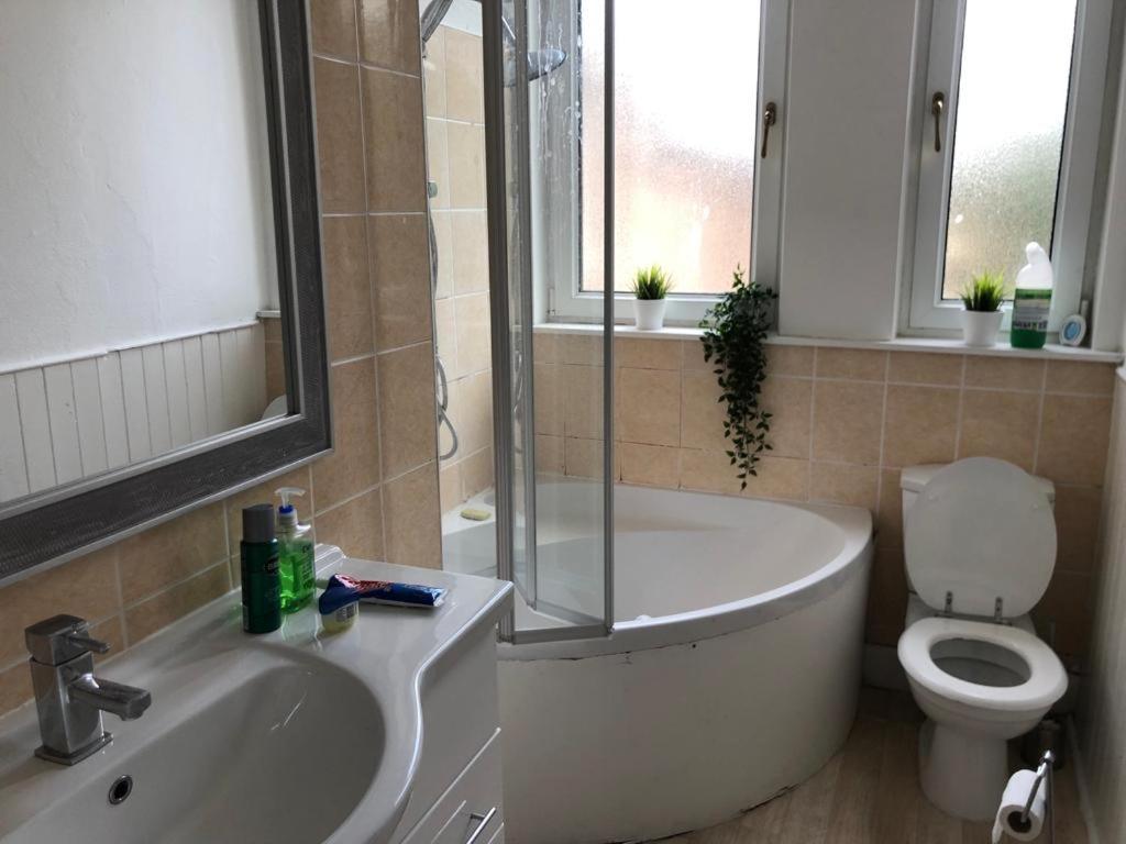 Lovely 2 Bedroom Apartment Close To City Centre Edinburgh Eksteriør bilde